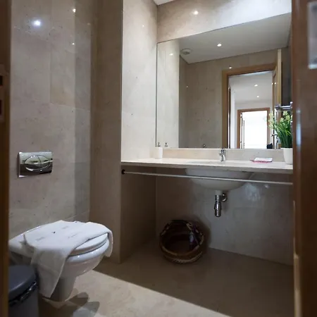 Flh Expo Family Flat With Balcony Lissabon